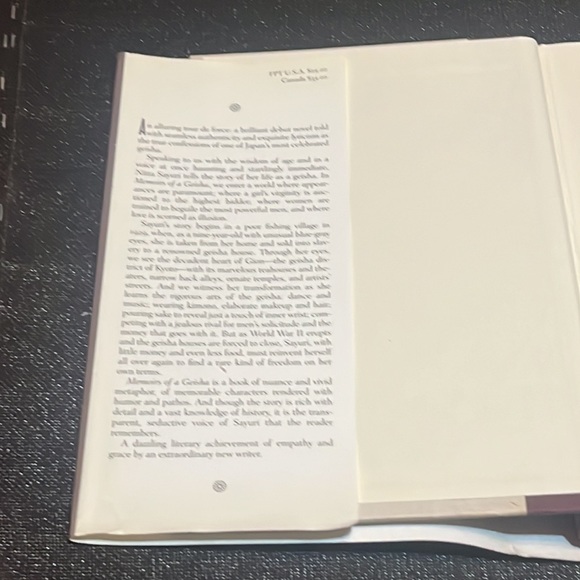Memoirs of a Geisha by Arthur Golden - Picture 4 of 5